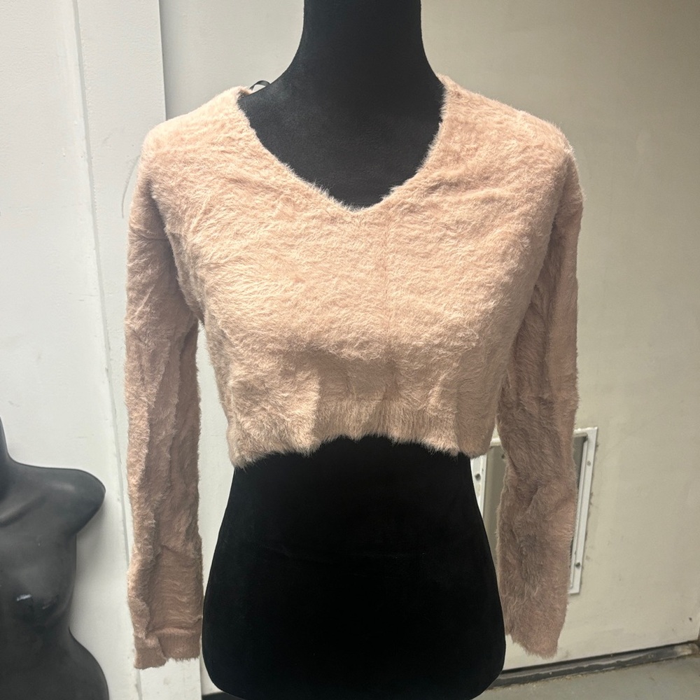 Forever 21 Fuzzy Beige V-Neck Crop Top